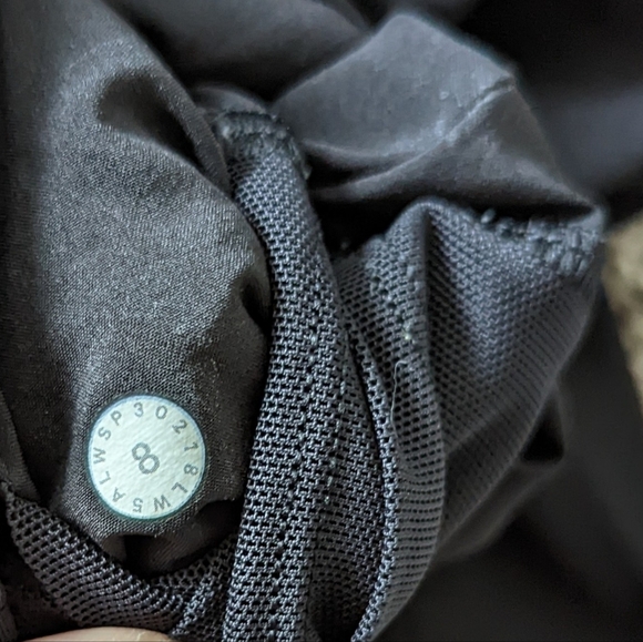 Lululemon Black Crop - Picture 8 of 8